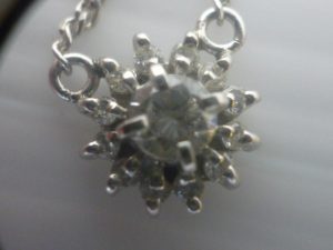 堺泉北の皆様、ダイヤモンドの高価買取はアクロスモール泉北店へ