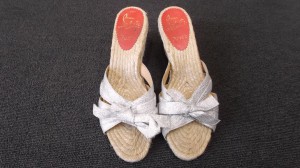 大吉武蔵小金井店で買取りましたサンダルの画像です