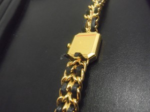 シャネル　プルミエール　革切れ