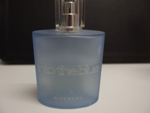 香水 INTOTHEBLUE