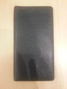 ヴィトンタイガ札入れの画像です