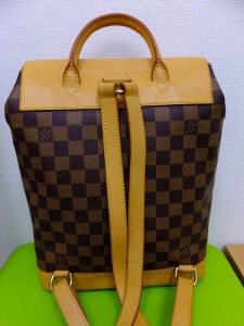 ヴィトン アルルカン モノグラム生誕100周年記念