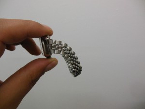 ロレックスのベルトがヨレている画像です。