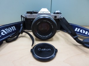 カメラ　AE-1
