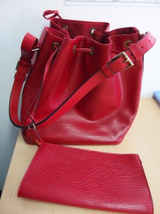 LouisVuitton エピ プチノエ