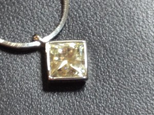 大吉武蔵小金井店で買取りましたダイヤモンドの画像です
