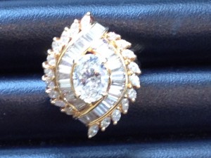 オーバルカットダイヤモンドリング