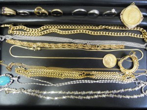 貴金属を売りたいがいつどこで売ればいいか分からない。大吉大和店にお任せください!