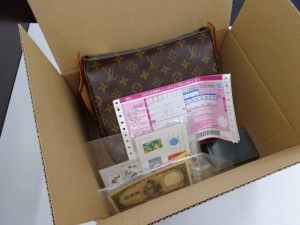 郵送買取の梱包画像です