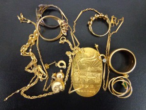 貴金属、金、18金
