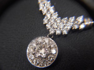 ダイヤネックレス