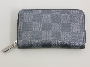 LV ダミエグラフィットジッピーコインパース の画像です。