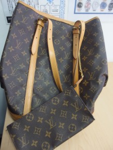 ルイヴィトン モノグラム バケットPM