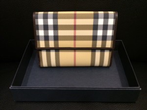 ブランド バーバリー 財布
