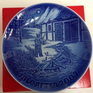 ロイヤルコペンハーゲンの絵皿の画像です。