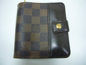 ダミエの財布