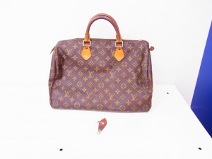 壊れたヴィトン画像