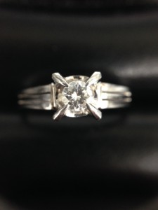 ダイヤモンドリングの画像です。