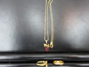 貴金属の画像です。