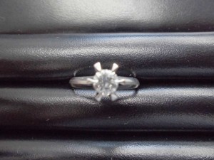 ダイヤの指輪を買取りました。