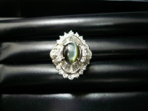 キャッツアイ　ダイヤ