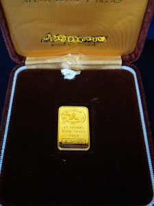 金インゴット