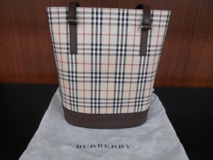 大吉円山公園店ではバーバリーも高価買取!
