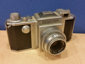 一眼レフカメラを買取ました。