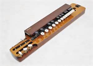 大正琴の買取なら追浜駅前の大吉サンビーチ追浜店にお任せください。