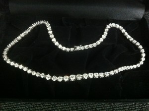 ダイヤの買取なら追浜駅前の大吉サンビーチ追浜店にお任せください。