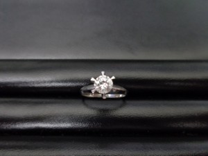 今日もダイヤモンドの指輪をお買取り致しました大吉鶴見店です。