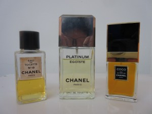 シャネルの香水の映像です。