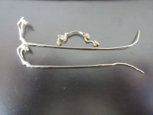 貴金属(メガネフレーム)の映像です。