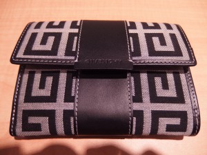 ジバンシイ 財布 買取
