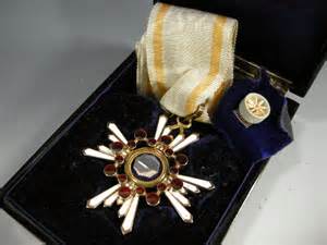 勲章の買取なら追浜駅前の大吉サンビーチ追浜店にお任せください。