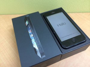 au iPhone 5 64GB ME043JA ブラック 判定△