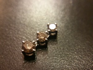 小さいダイヤも買取します。