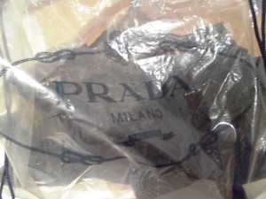 プラダのリュックを買取りました。