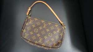 LV バッグ 買取