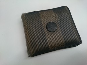 フェンディ　財布