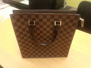 ルイヴィトン ダミエハンドバッグ高価買取中です。