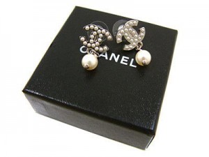 シャネルのピアス