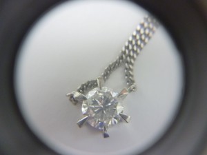ダイヤモンドネックレスの画像です