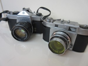 左:ASAHI PENTAX 右:MAMIYカメラ カメラの処分に困ったら大吉あきる野とうきゅう店へ