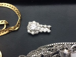 プラチナ製品買取大歓迎♪沖縄大吉那覇与儀店までお越しください!