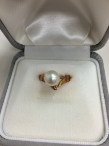 真珠の指輪