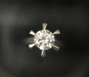 ダイヤモンドリングPt900 1ct VS1 GOOD H MB 大吉中野店では古い縦爪ダイヤモンドリングの買取も大丈夫です。