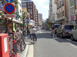 京急鶴見駅東口から大吉鶴見店への道順④