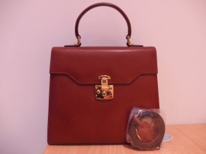 関内伊勢佐木町の大吉です。ハンドバッグをお買取りいたしました。