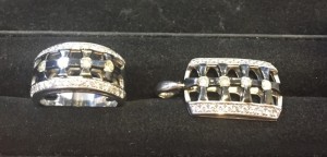 貴金属　リング